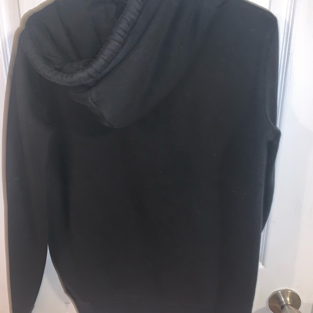 ℍ𝕠𝕝𝕝𝕚𝕤𝕥𝕖𝕣 𝕊𝕨𝕖𝕒𝕥𝕤𝕙𝕚𝕣𝕥✰ - Picture 4 of 4